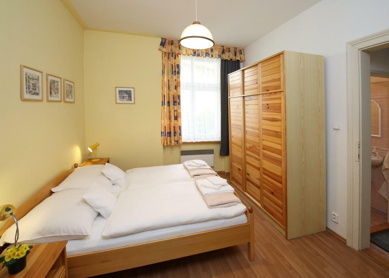 קרלובי וארי Apartman Ondrejska מראה חיצוני תמונה