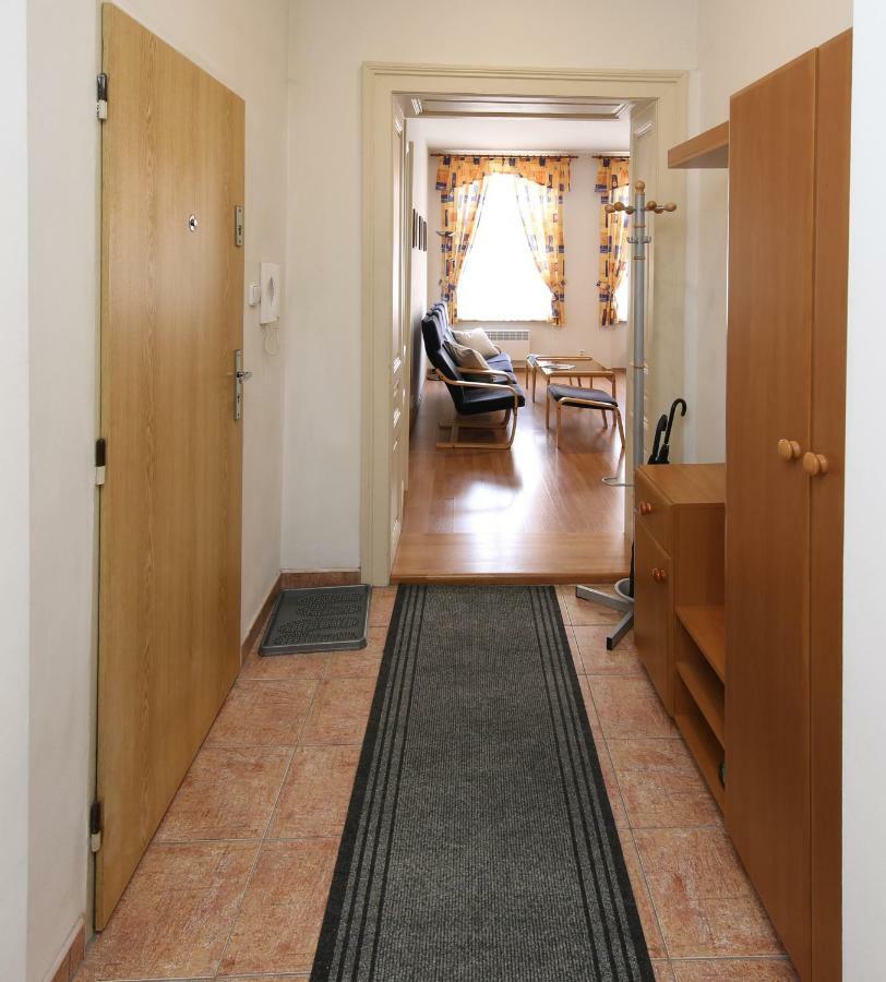 קרלובי וארי Apartman Ondrejska מראה חיצוני תמונה