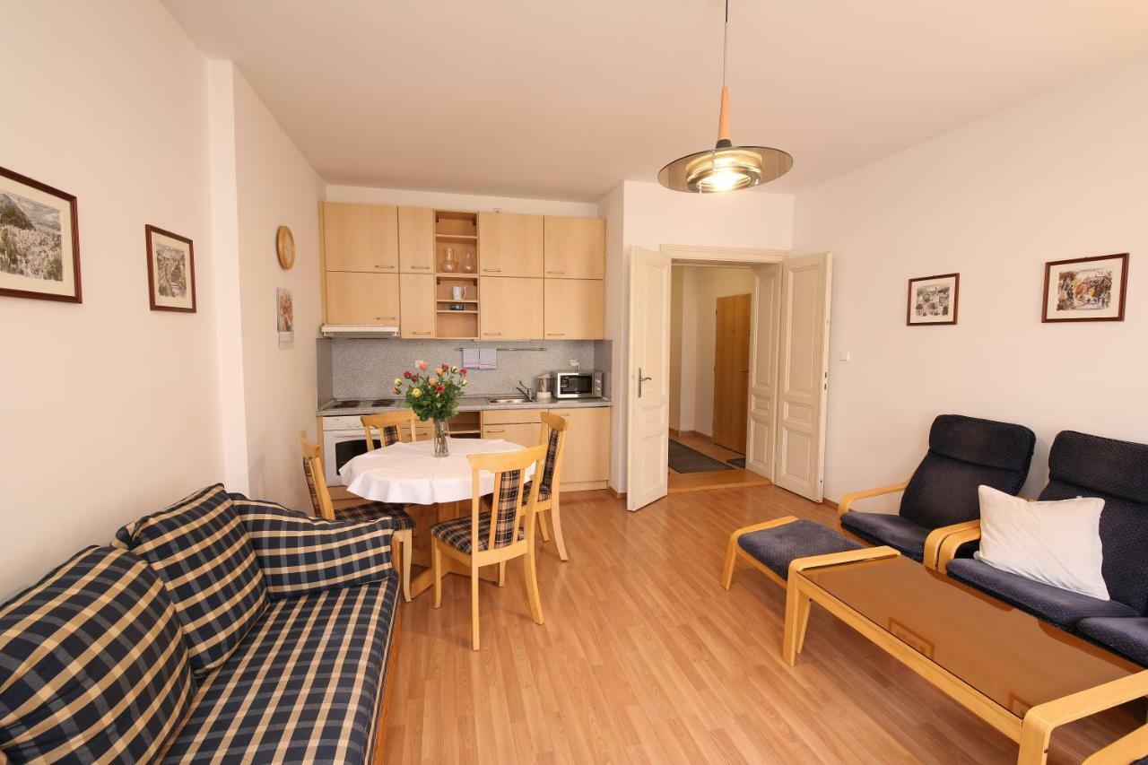קרלובי וארי Apartman Ondrejska מראה חיצוני תמונה